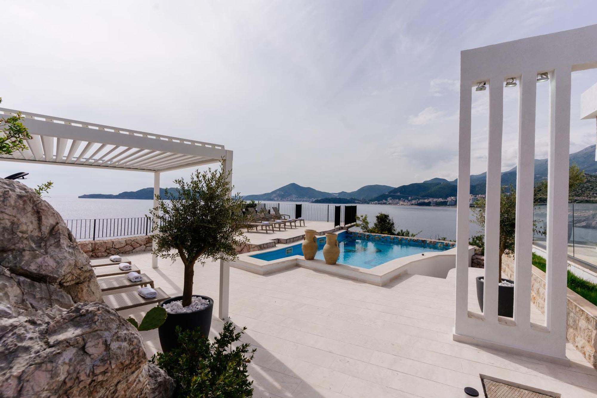 Blanche Cliff Apartments Sveti Stefan Bagian luar foto