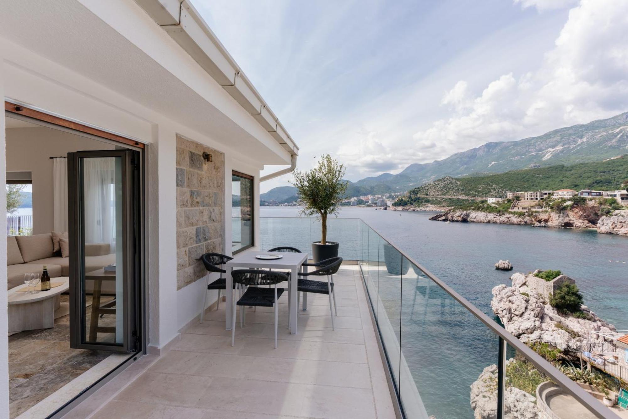 Blanche Cliff Apartments Sveti Stefan Bagian luar foto